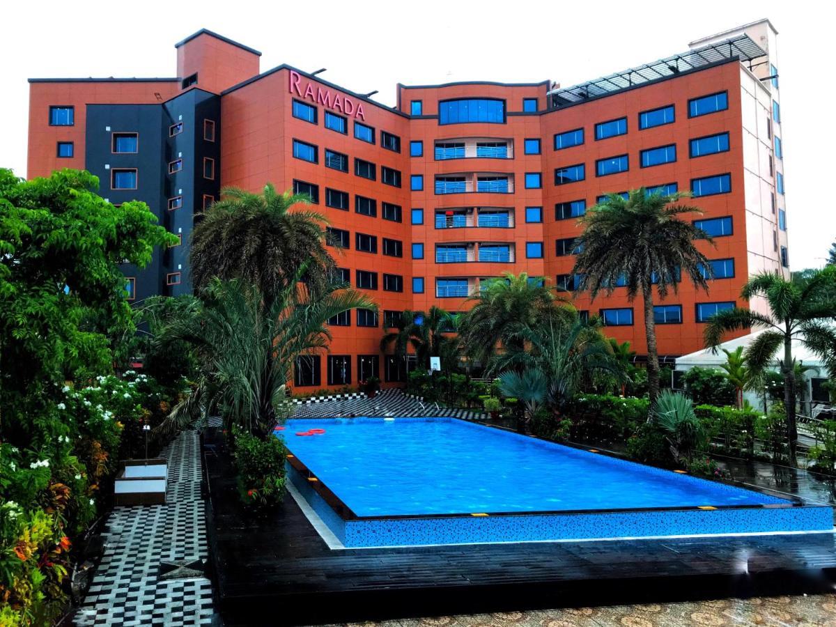 Ramada By Wyndham Alleppey Alappuzha Exterior foto