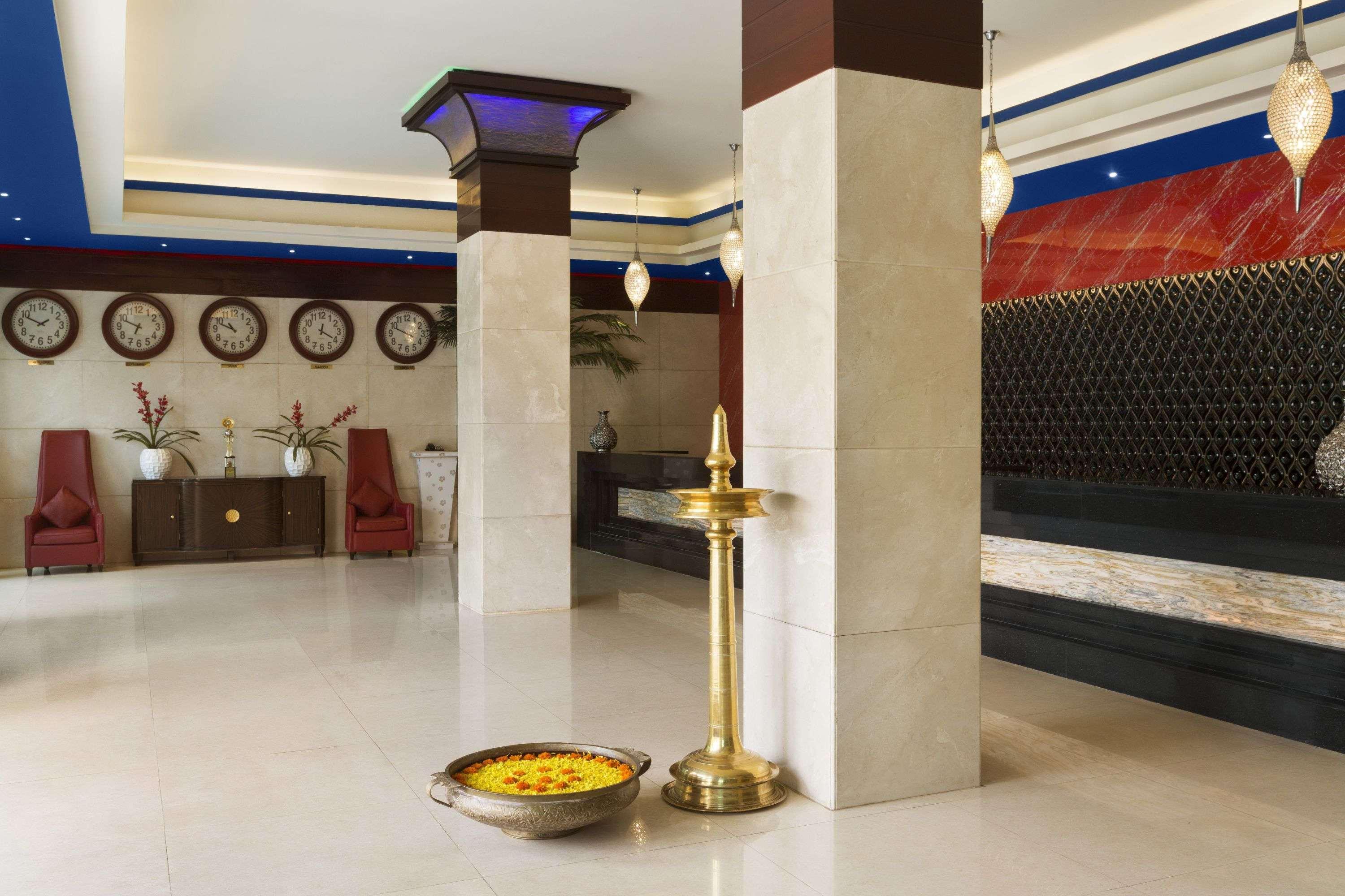 Ramada By Wyndham Alleppey Alappuzha Exterior foto